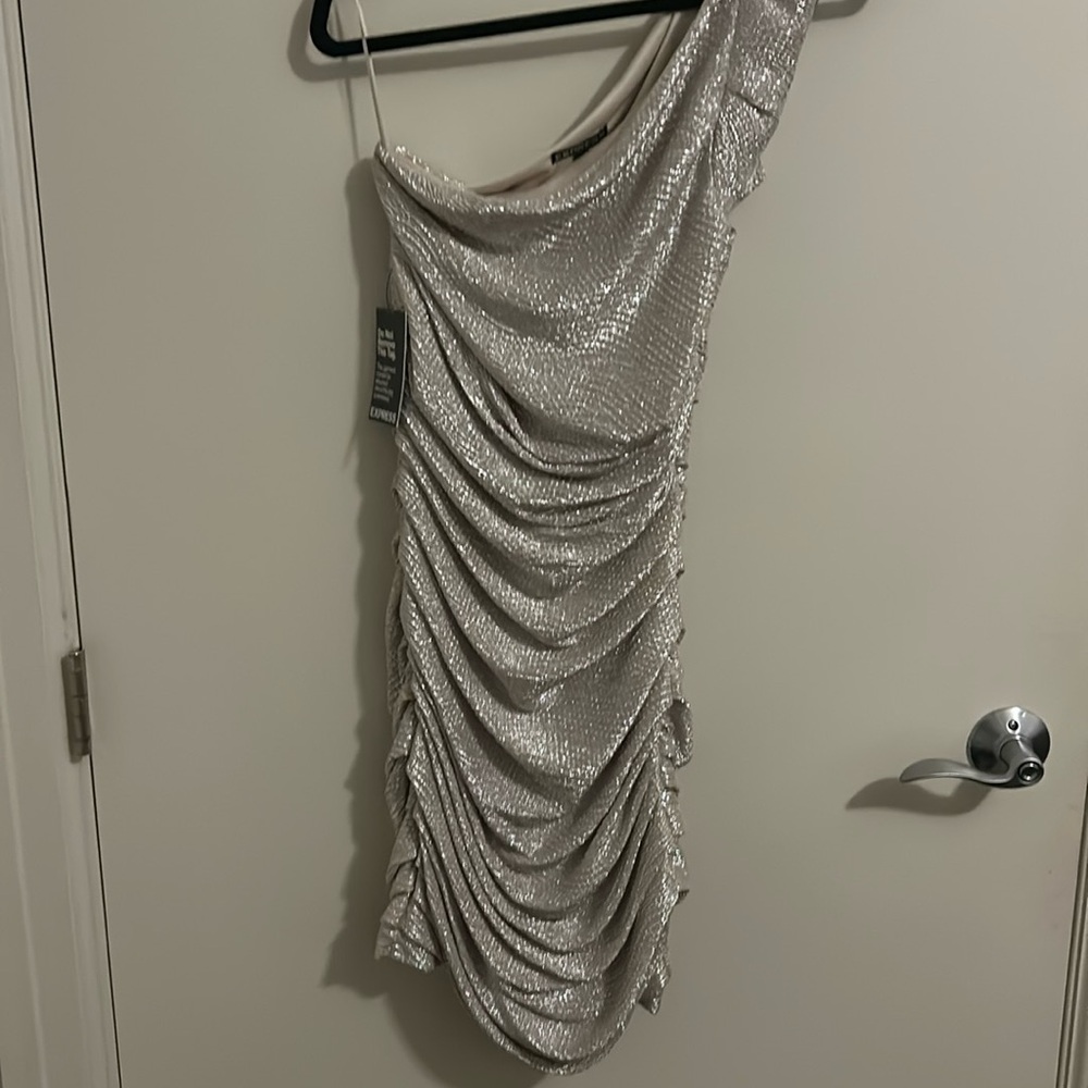 Express gold dress size 6 new with tags